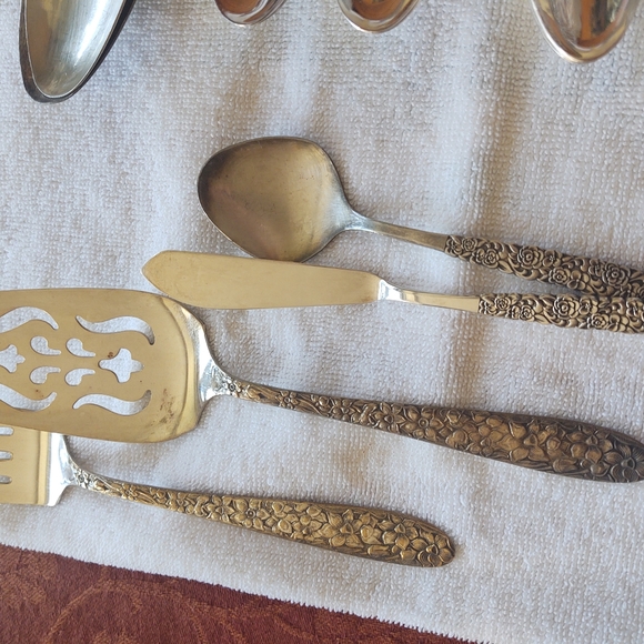 Flowered / rose pattern Silver plated flatware - Picture 5 of 5